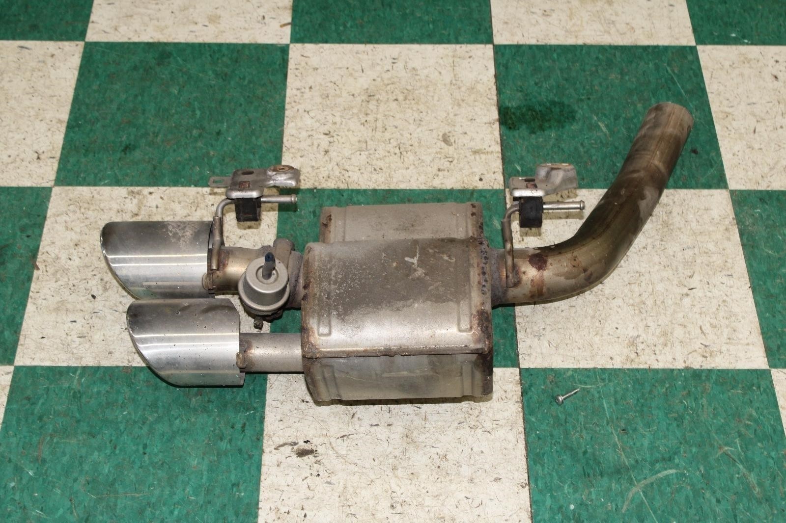 Maserati Ghibli 2014-2019 RIGHT Muffler