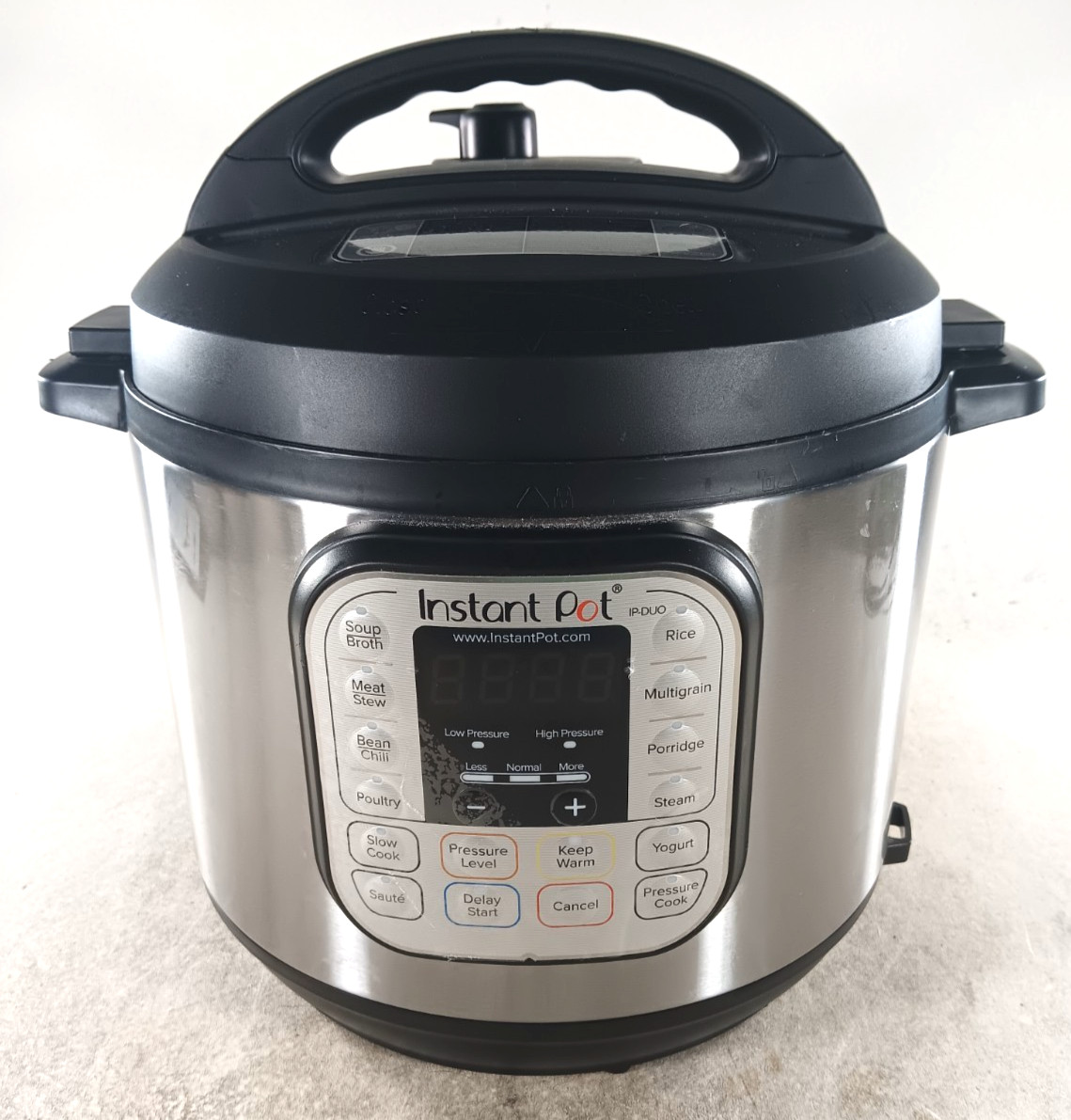 Instant Pot Duo 6-quart 7 IN 1 Multi-Use Pressure Cooker