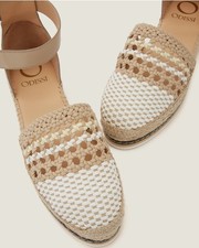 Alpargatas con correa al tobillo Odissi. Mujer Talla 7,5/38 Eur. Se vende por 350 $. Beige