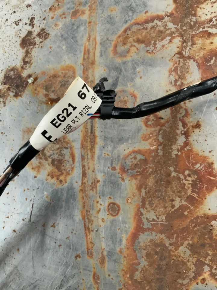 Mazda CX-7 2008 escotilla trasera puerta levadiza puerta trasera arnés de cables cable EG21-67060 Foto 2 de 3