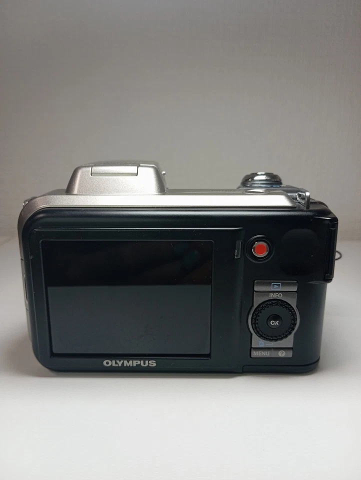 Olympus SP-600UZ Silver 12 MP - Image 3 of 4