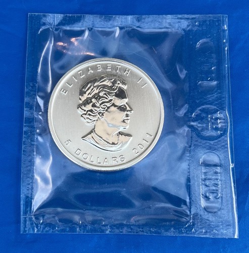 Timber Wolf Canadian Wildlife .9999 Silver 1oz Coins Mint Sealed Wrap BU - Picture 2 of 5