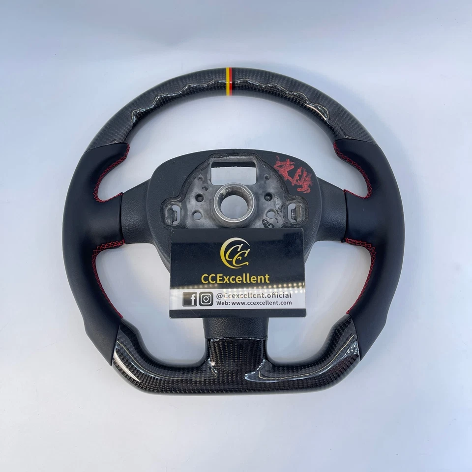 Volante de fibra de carbono para Volkswagen MK5 GTI GLI R32 Passat Jetta Golf 5 Foto 2 de 4