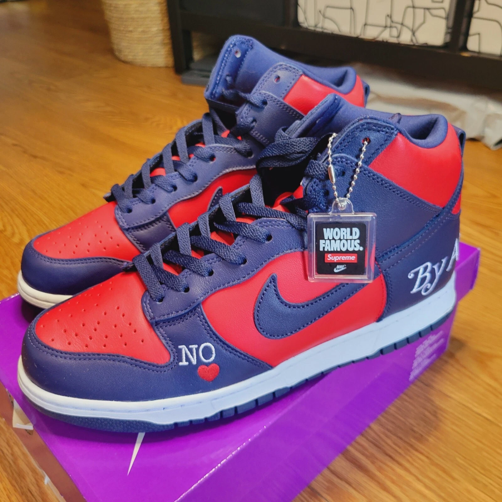Supreme SB Dunk High « By Any Means » taille 10,5 marine/rouge DN3741 600 NEUF AVEC ÉTIQUETTES