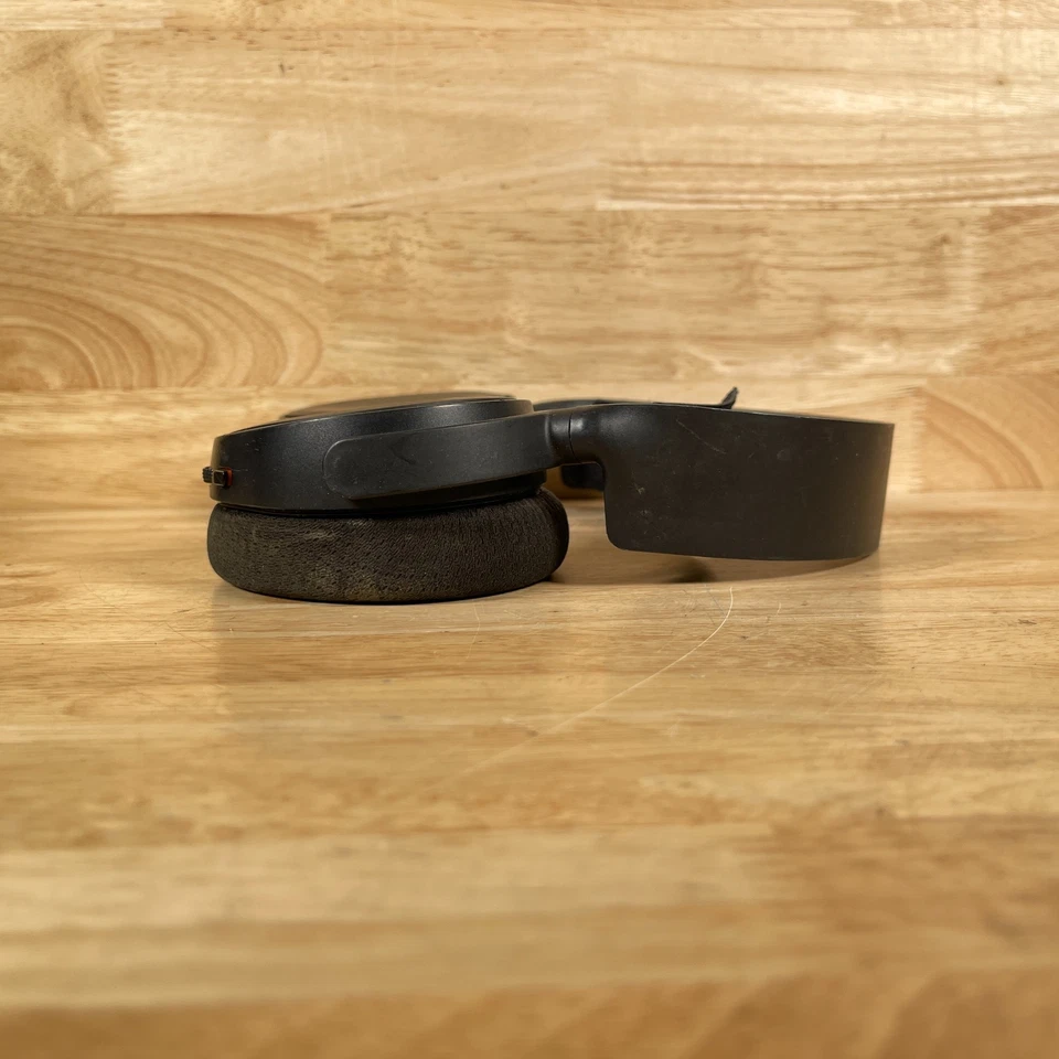 SteelSeries Arctis 3 61503 Black Wired All-Platform Over-The-Ear Gaming Headset - Image 4 of 4