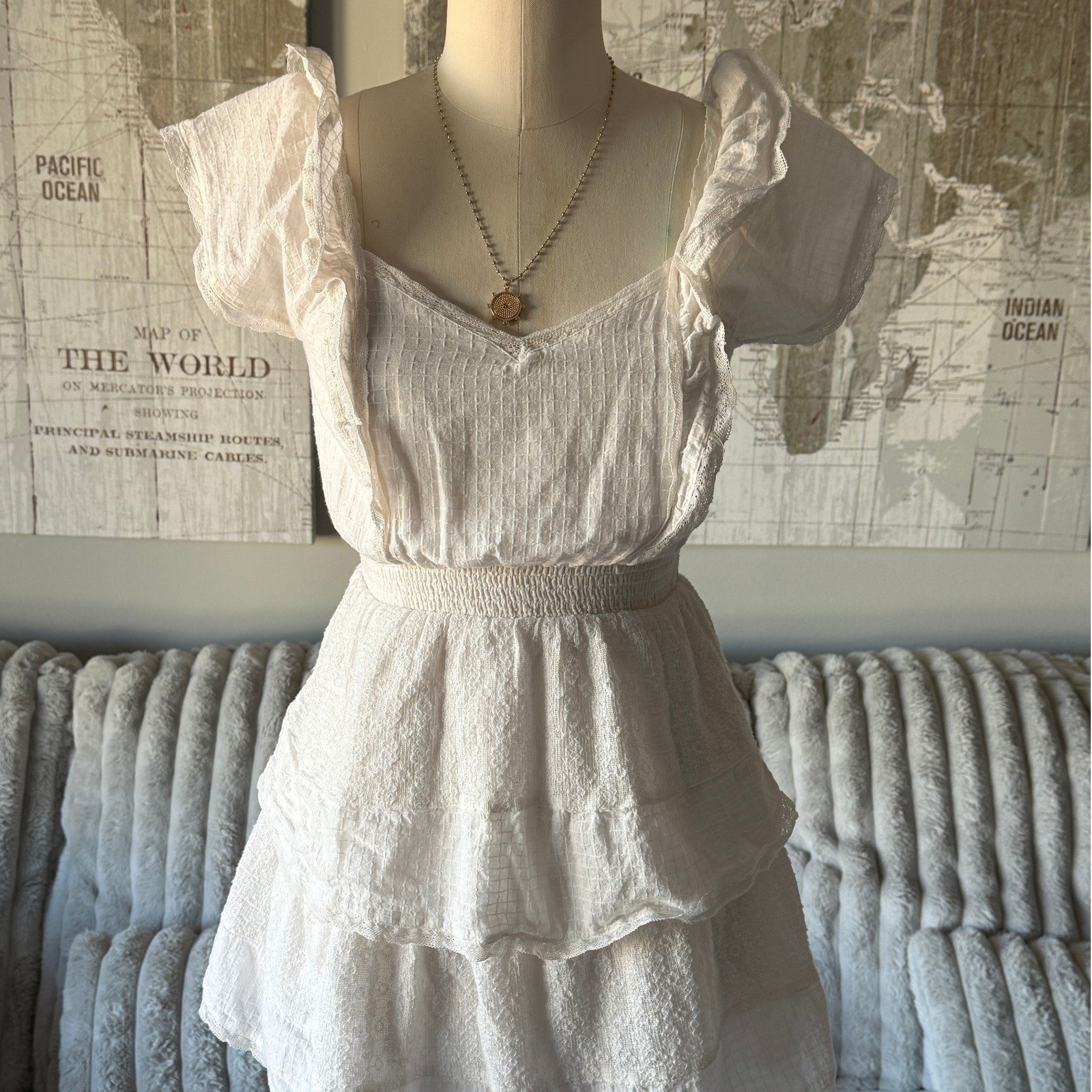 American Eagle Outfitters White Textured Tiered Ruffle Sleeve Dress XXS