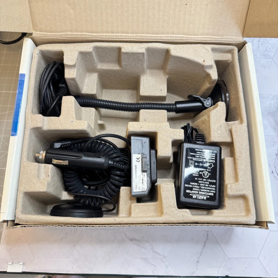 Magellan RoadMate 700 Automotive Car GPS Navigation System Complete in Box EUC - Image 3 of 4
