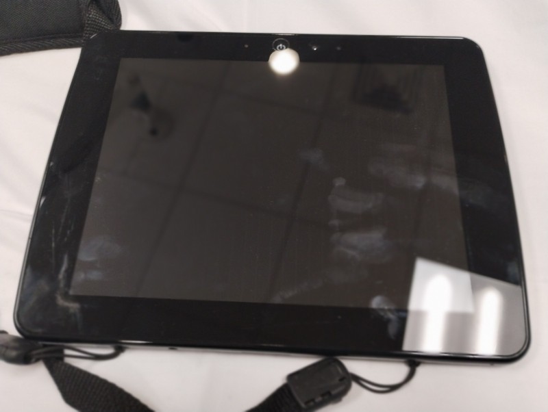 tobii dynavox t10+ WITH CASE AND HAND BAG see description