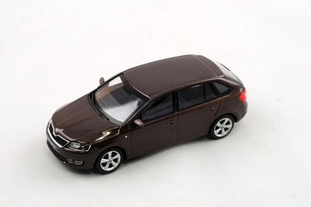 Skoda Rapid Spaceback (2013) - Braun Topas Metallic ABREX 1:43