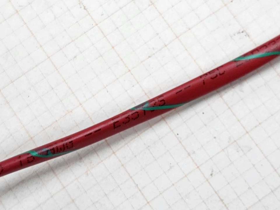 Cable de alarma contra incendios sólido Carol E3512S 16/2C FPLP rojo con espiral verde/100 pies Foto 2 de 4