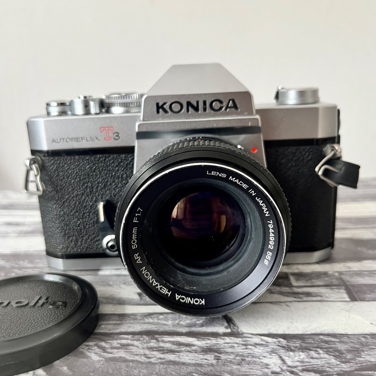 KONICA AUTOREFLEX T3 ＋　AR HEXANON 50F1.7 Konica AutoReflex T3 Silver 35mm Film Camera With 50mm 1.7