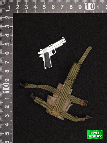 1:6 Scale SWTOYS Ourworld FS040 Hunter Alice Resident Evil - Pistol w/ R Holster - Picture 2 of 2