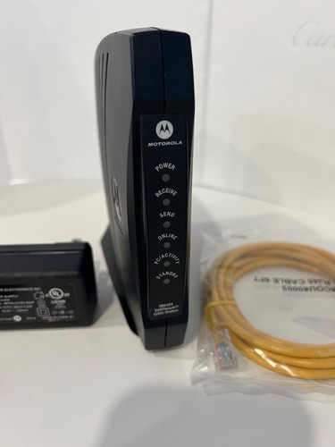 MOTOROLA Model SB5101 SURF board Cable Modem &Wi-Fi Router - Photo 2/4