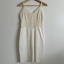 VANITY FAIR Vintage 1950s Ivory White Lace Bodice Intimate Slip Petticoat Dress