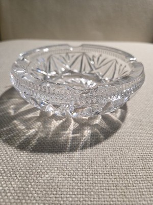 Clear Cut Pressed Glass Decorative Round Ashtray Glossy Finish for Cigar