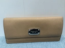 Michael Kors Tan Slim Envelope Card Bill Back Coin Zip Wallet