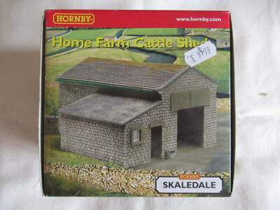 R8607 Hornby Home Viehschuppen - Hornby