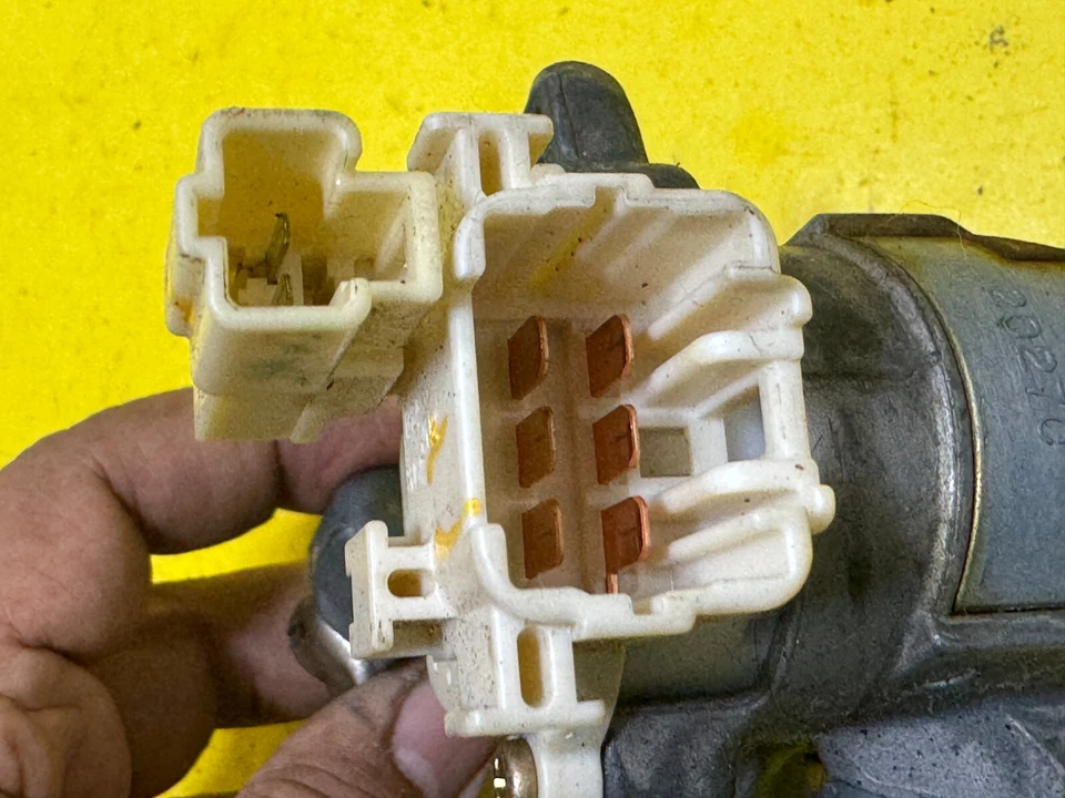 Interruptor de encendido Toyota Matrix 2003-2006 cilindro de bloqueo con llave OEM Foto 4 de 4