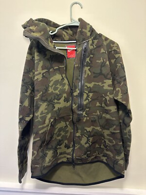 green camo tech fleece