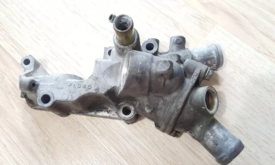 Carcasa termostato honda civic 2001-2005 1,7 L (tipo egr) 19410-PLC-000 D31d8 Foto 3 de 3