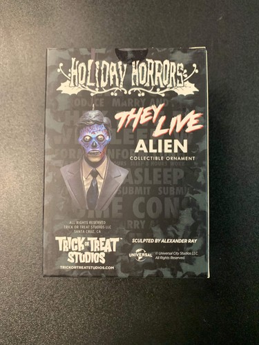 HOLIDAY HORRORS - THEY LIVE ALIEN ORNAMENT - Picture 3 of 3