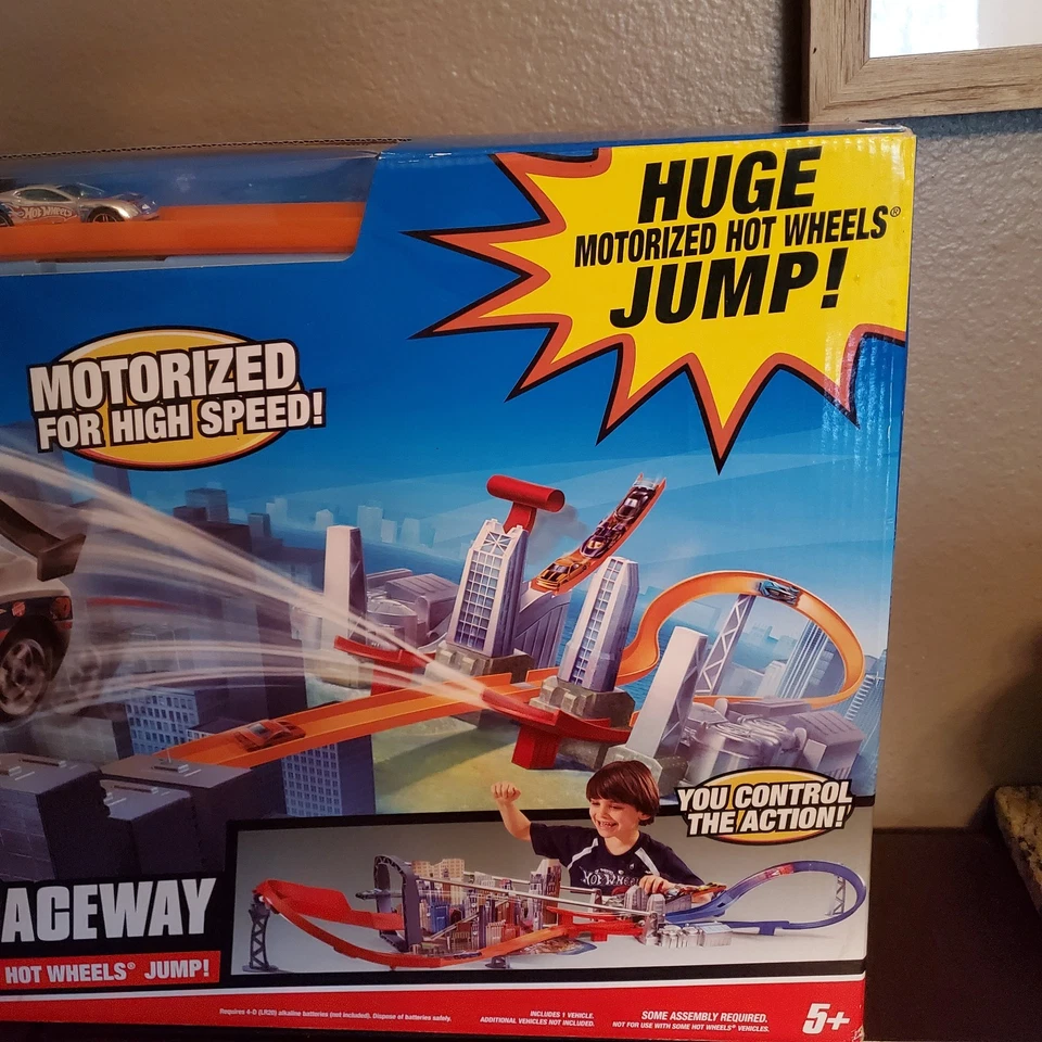 Hot Wheels Super Jump Raceway Motorized Track Set SEALED  - Image 3 of 4