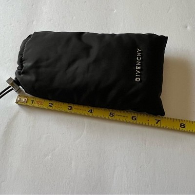 GIVENCHY PUFFER SUNGLASSES POUCH CASE GIVENCHY PUFFER SUNGLASSES POUCH CASE WITH DRAWSTRING CORD  main image 4