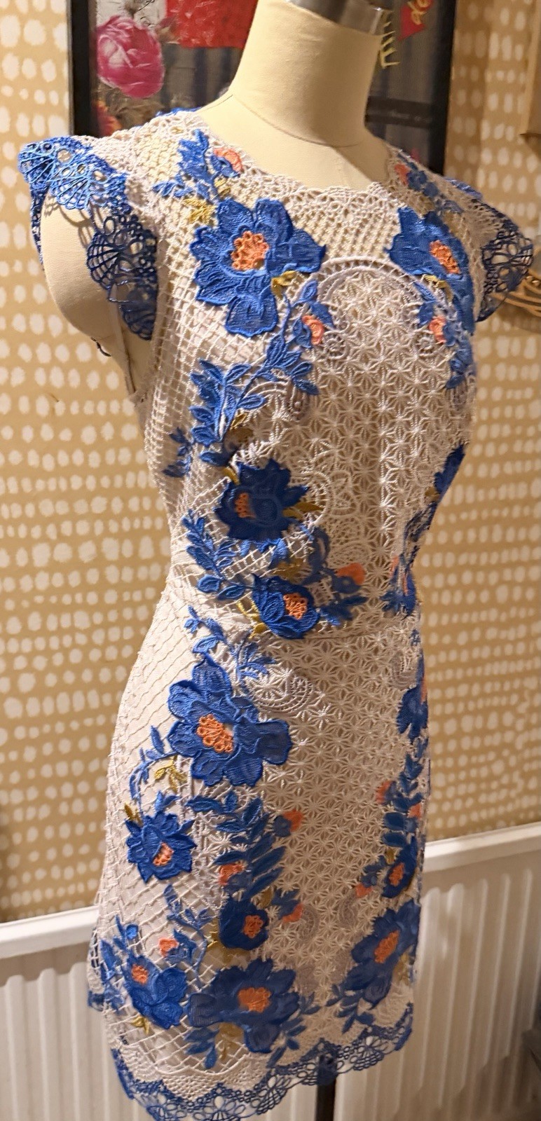 Karen Millen Embroidered Lace Wiggle Dress Wedding Ascot  Cruise ? Size  10 Uk image 4