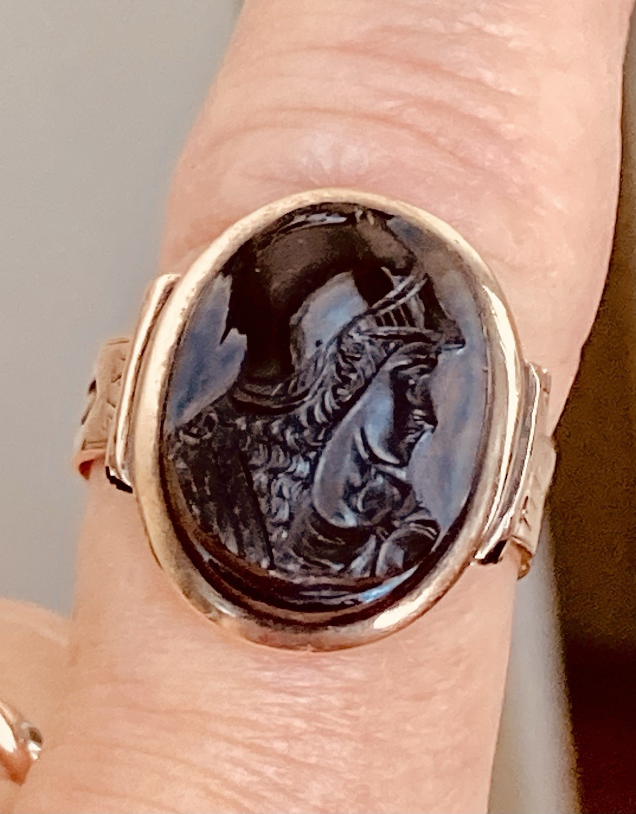 Antique Victorian 14K R Gold Men's Ring Black Whitby Jet “Minerva “Cameo Size 10