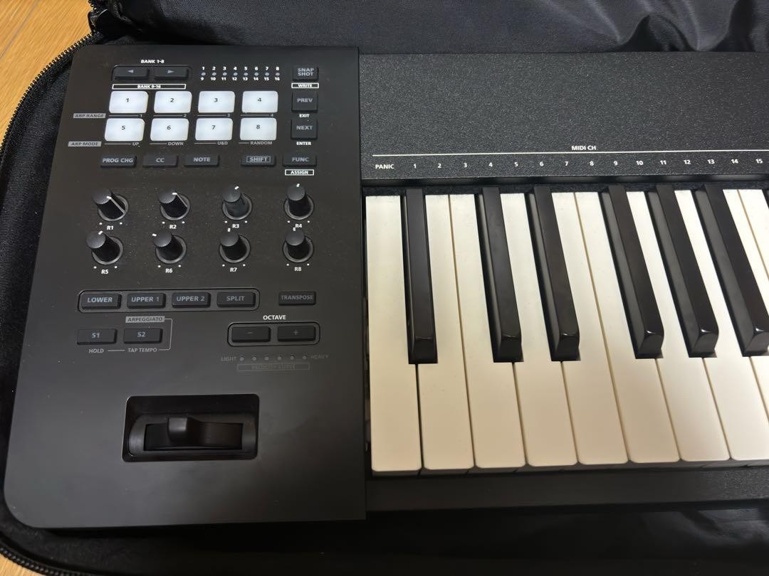 Roland A-88 MIDIキーボードコントローラー中古 Roland A-88 88-Key Midi Keyboard Controller for sale online
