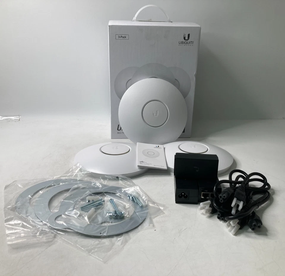 Pack of 3 Ubiquiti Networks WiFi Access point UniFi AP UAP 802.11 b/g/n 2.4GHz - Image 2 of 4