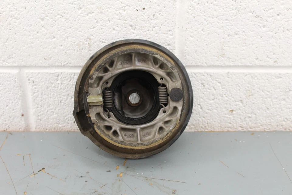 1978 Honda XR75 CONJUNTO DE TAMBOR DE FREIO DIANTEIRO C422 - Imagem 2 de 4