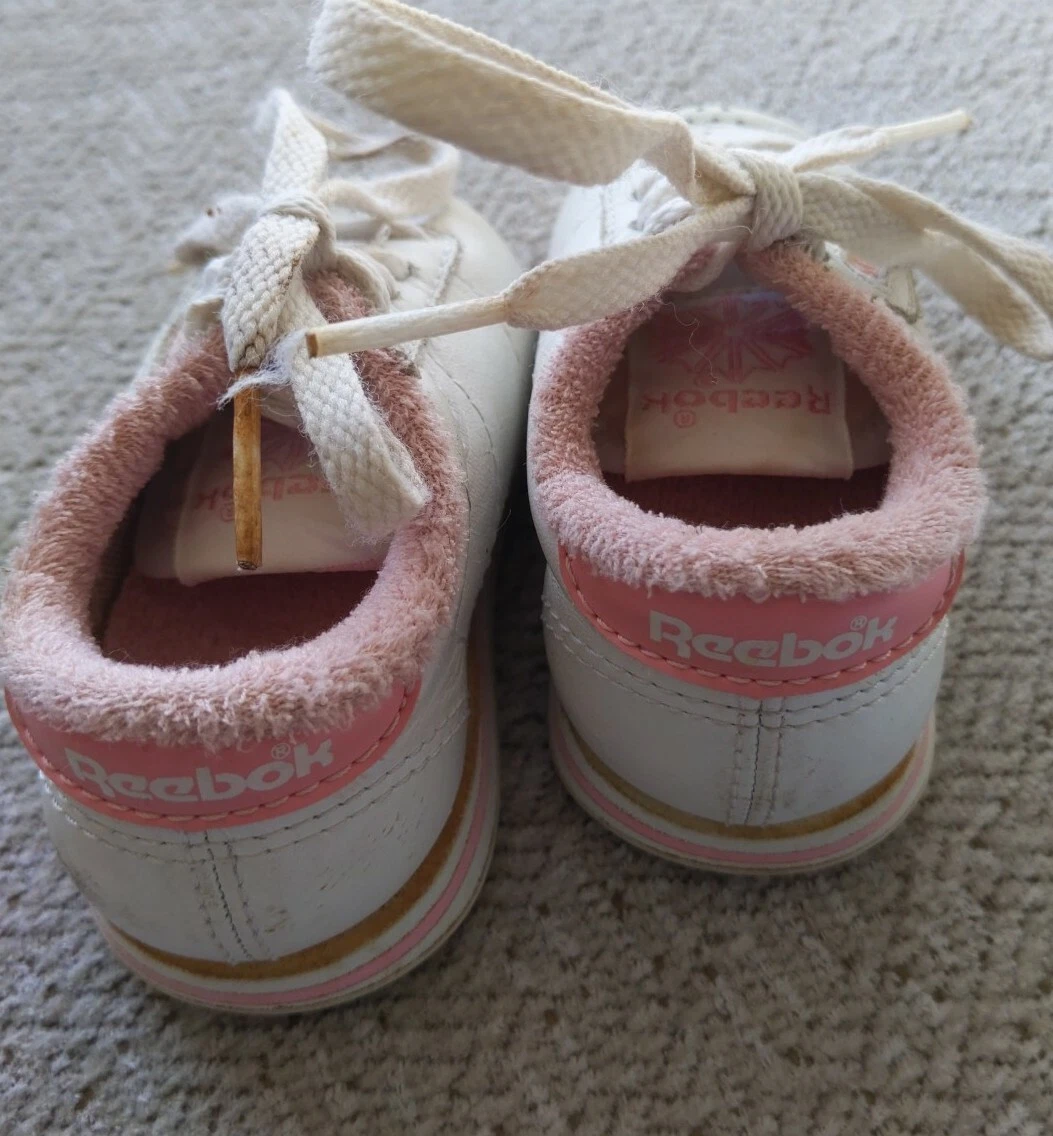 Baby girl hot sale reebok shoes