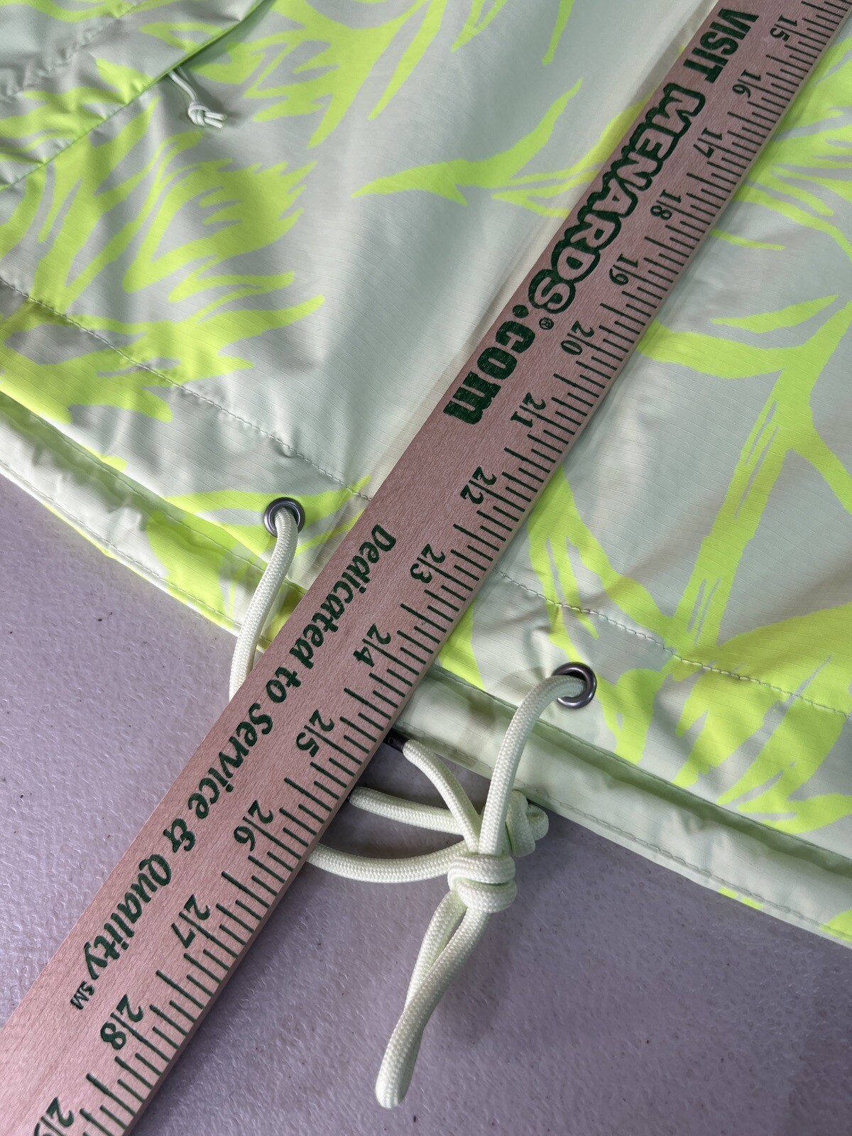 The North Face Rain Coat Women's M Green Lime Leaf Print Relaxed Fit DryVent