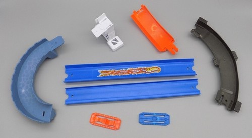 Assorted Hot Wheels Track Parts Track Curves Trestle Track Clips - Picture 3 of 17