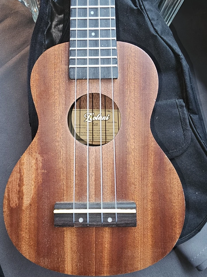 LEOLANI / Wood Concert Ukulele - Leolani S10 4 String 2016 21" L 12" NECK - Image 2 of 4