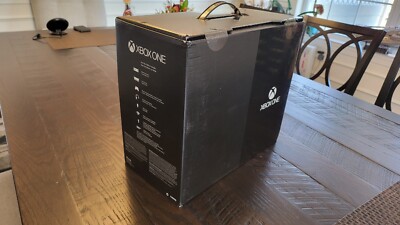 Microsoft Xbox One with Kinect 500GB Black Console - 7UV