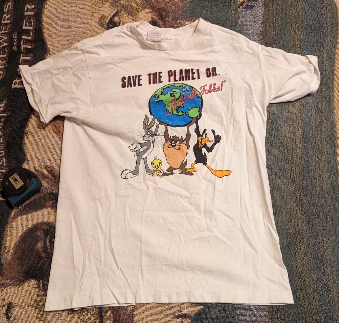 Vintage 1991 Looney Tunes Bugs Bunny & Taz Save The Earth T-Shirt Size L