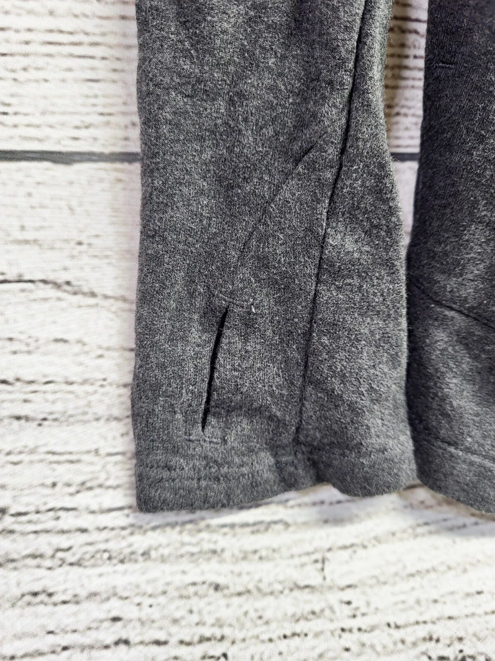 Cárdigan Cascada MPG Deporte Detalle Botón Abierto Gris Oscuro Calce Suelto Talla Pequeña Foto 2 de 4