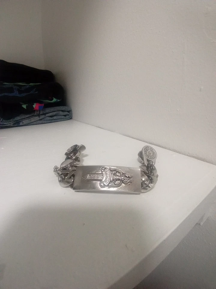 Accesorio estilo pulsera corazones cromados Foto 3 de 3