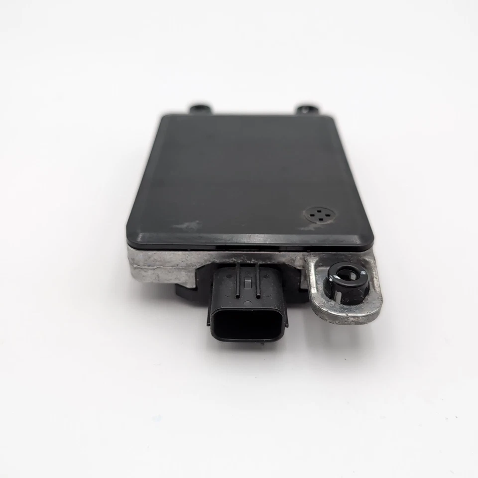 2022 - 2024 RIVIAN R1S R1T FRONT ADAPTIVE CONTROL CRUISE DISTANCE RADAR SENSOR - Image 4 of 4