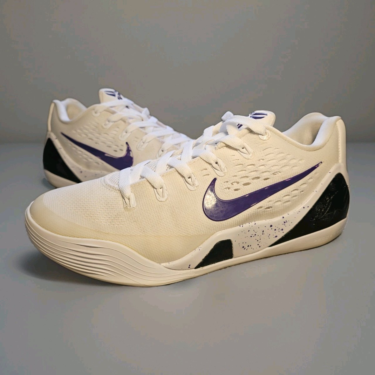 Nike Kobe 9 Elite Low EM Protro White/Court Purple Mens Size 7.5