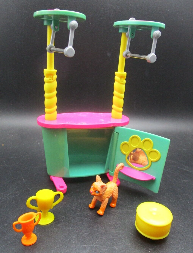2003 Polly Pocket Dazzlin Pet Show Trapeze Magnetic Cat &some Accessories