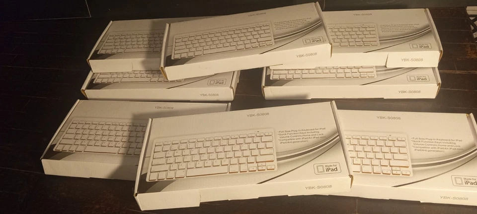 Lot of 8 Mini Wired Apple Keyboard For Iphone and Ipad in box  - Image 2 of 4