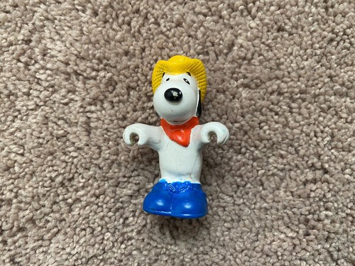 Vintage 1966 3” Peanuts Snoopy Yellow Cowboy Farmer Hat, FREE SHIPPING - Picture 2 of 8