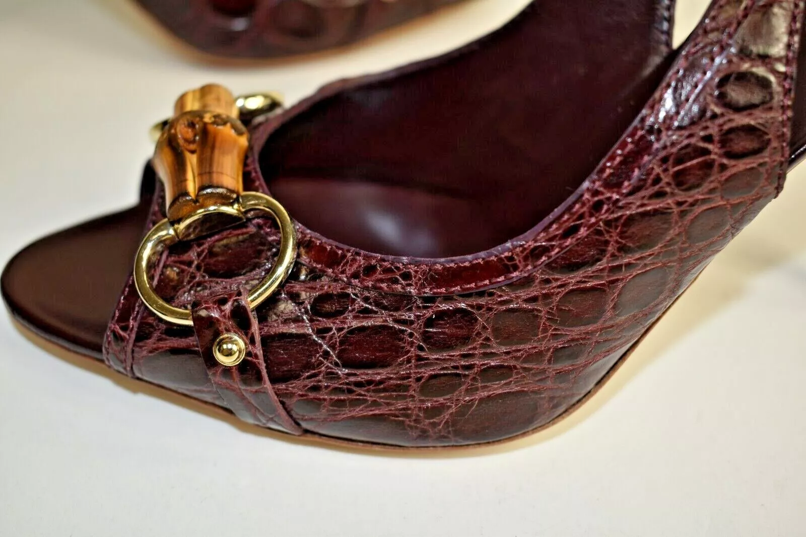 NEUF Gucci alligator Bourgogne CROCODILE fronde or 10