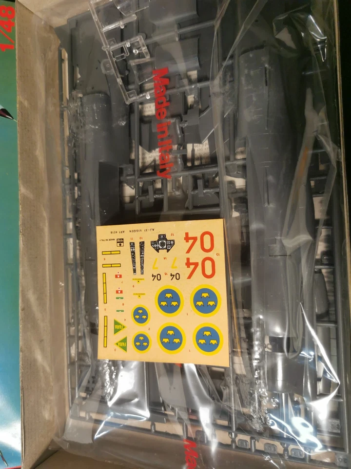 esci SAAB AJ-37 Viggen ESCI No. 4018 1:48 AJ 37: Fighter bomber - Immagine 3 di 4