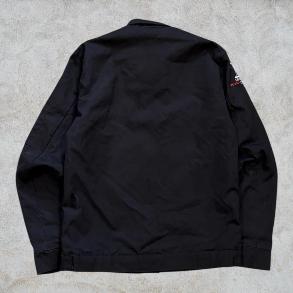 Chaqueta de bombardero Toyota acolchada de colección años 90 roja Kap ropa de trabajo mecánica para hombre pequeña Foto 2 de 4