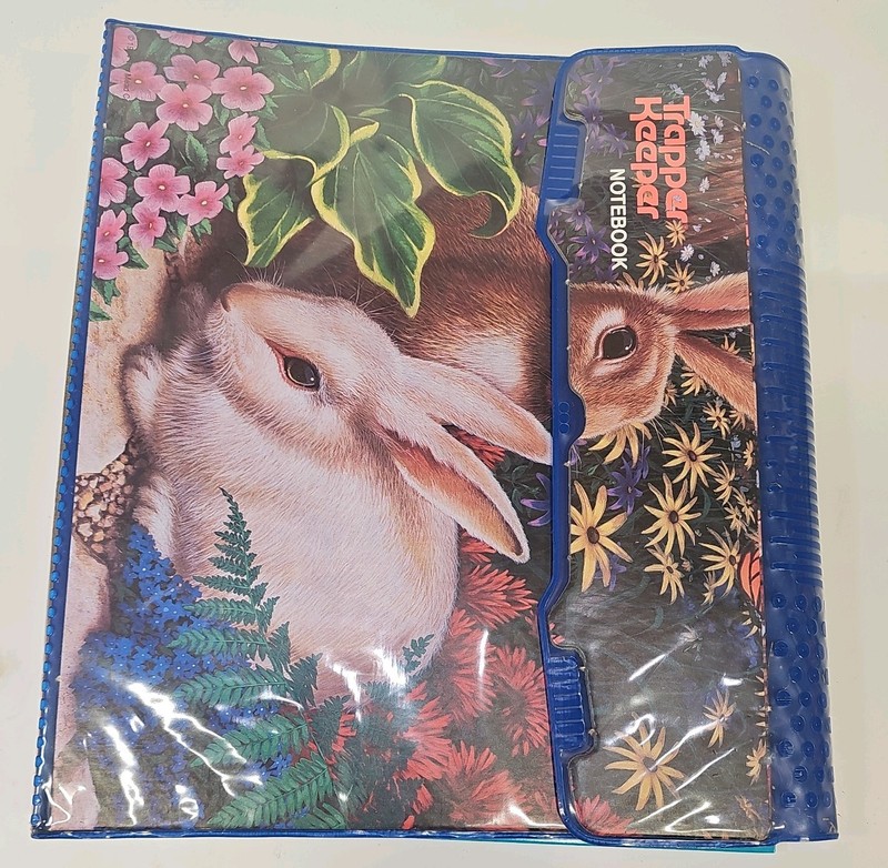 Brand New Mead Trapper Keeper Notebook White/ Brown Bunny Rabbits Vintage 1995