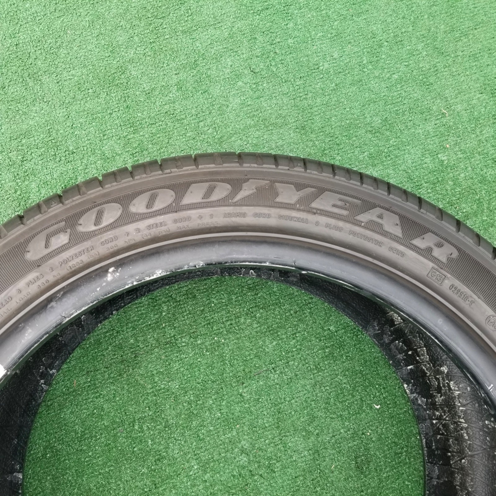 Ford GT Front Tire